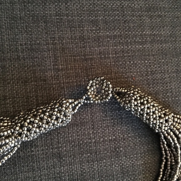 Dark grey / silver hand-beaded Mexican necklace - Picture 3 of 5
